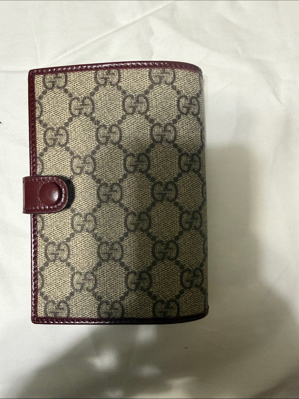 Gucci Beige GG Monogram Passport Cover with Burgundy Leather Trim - Picture 2 of 5